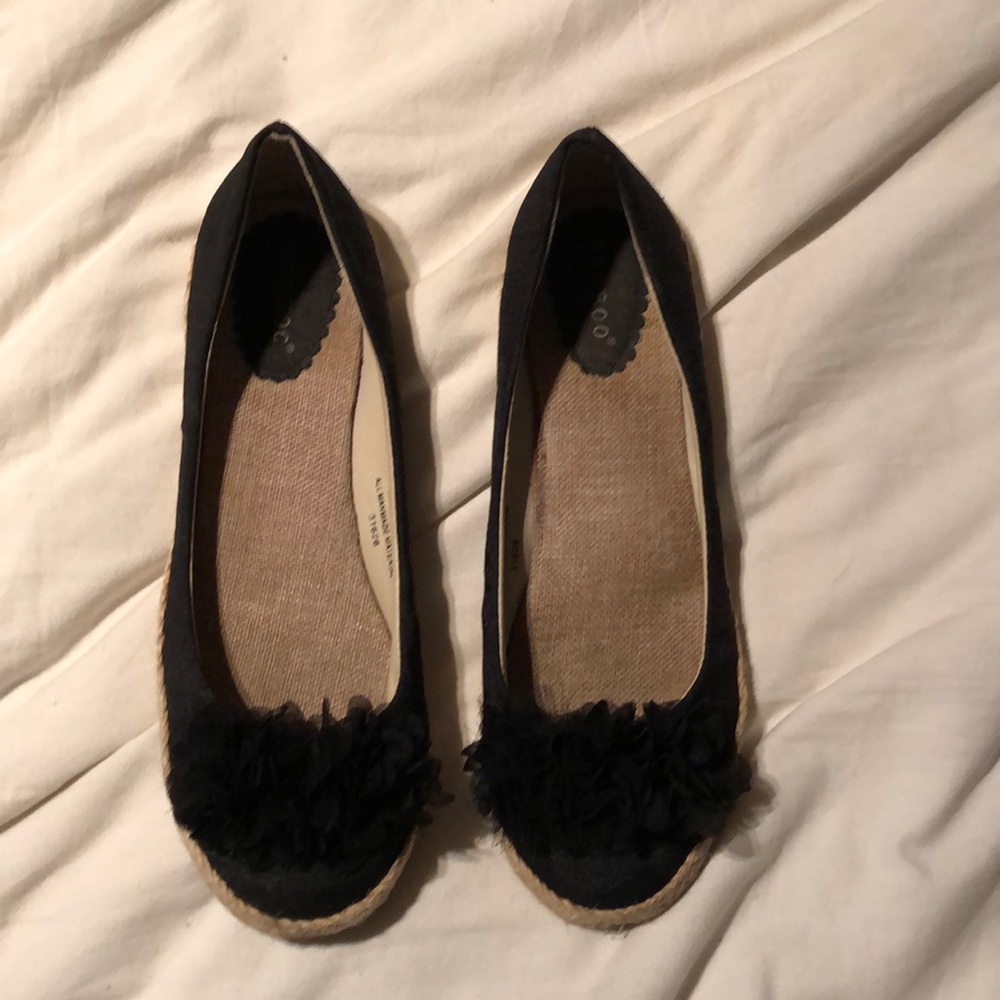 Black espadrille flats